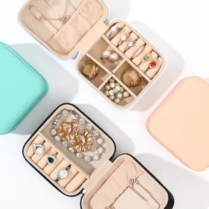 Joyero Portátil de Cuero PU Pequeño Organizador de Joyas de Viaje con Cremallera Estuche de Almacenamiento para Anillos Pendientes Collares Regalo Mujer