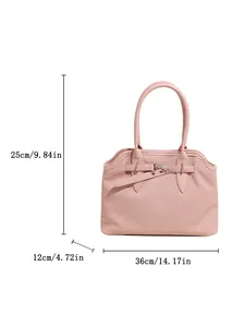 Detailansicht der rosa Vintage-Handtasche mit Abmessungen 36cm x 25cm x 12cm zur Orientierung