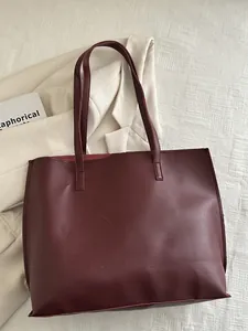 Grand sac cabas vintage bordeaux en similicuir pour les déplacements quotidiens