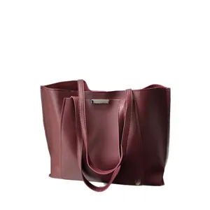 Grand sac cabas vintage en cuir souple bordeaux pour femme, style chic