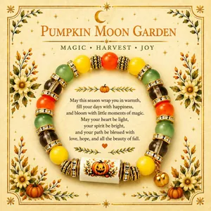Vista detallada de pulsera de Halloween con dije de calabaza y texto de bendición de otoño