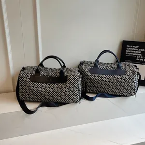 Grand sac de voyage avec motif géométrique jacquard pour femmes en deux coloris