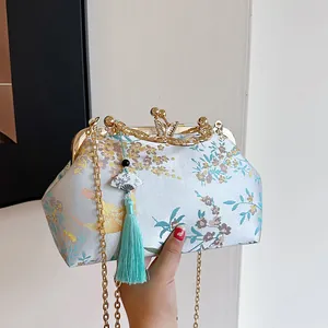 Vintage Elegant Embroidered Floral Fabric Evening Bag Metal Frame Butterfly Clasp Tassel Pendant Women Clutch Party Handbag