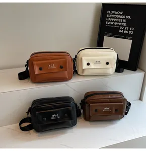 Bolsos bandolera retro minimalistas en cuatro colores con bolsillo con solapa y BÙF.