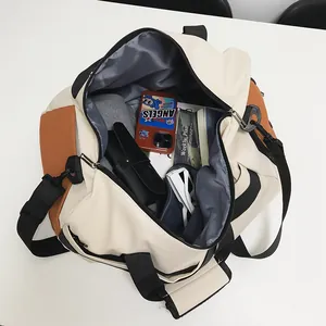 Sac de voyage grande capacité pour sport et gym, intérieur ouvert avec rangement