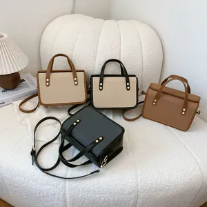 Petits sacs à main carrés minimalistes en blocs de couleurs avec bandoulières