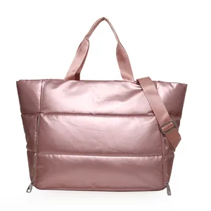 Large Capacity Quilted Metallic Travel Bag Waterproof Nylon Puffer Fitness Gym Tote Bag For Weekend Trip Women Men