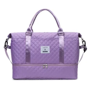 Purple quilted travel bag with independent shoe compartment and dry-wet separation