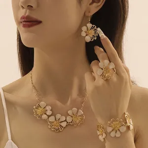 Vintage Drip Oil Flower Jewelry Set For Women Zinc Alloy Enamel Floral Necklace Bracelet Ring Earrings Sweet Pastoral Style Accessories
