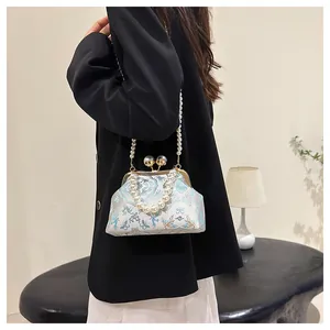 Elegante borsa ricamata in stile cinese con tracolla di perle e chiusura a scatto retrò