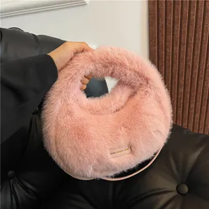 Nuevo Bolso de Mano de Peluche Versátil Para Mujer Moda Simple Color Sólido Forma de Dumpling Bolso de Hombro Bandolera Accesorio de Tendencia