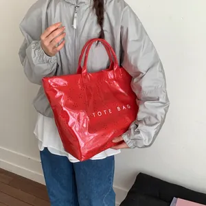 Sac Cabas en PVC Imperméable de Grande Capacité Sac à Main à Motif Floral Découpé au Laser Mode Sac à Épaule Femme