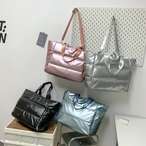Bolsos shopper acolchados metalizados de gran capacidad en varios colores para viaje y gym