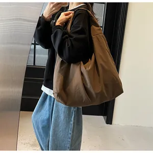 Bolso bandolera de lona marrón café grande para mujer estilo casual cotidiano