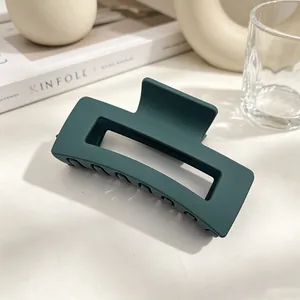 Pince à cheveux carrée élégante vert foncé mat pour chignons et coiffures féminines