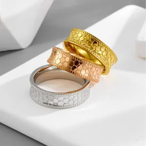 Fashion Stainless Steel Dragon Scale Honeycomb Pattern Ring Shimmering Fish Scale Band Ring For Women Men Jewelry Gift