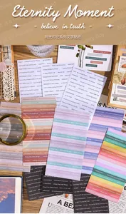 Gros plan détaillé de stickers texte anglais vintage pour scrapbooking et loisirs créatifs