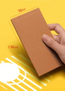 Detail eines tragbaren Kraftpapier-Notizblocks, 70 mm x 139 mm, ideal für Notizen