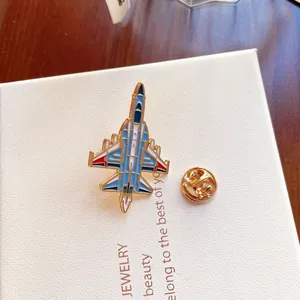 Detaillierte Nahaufnahme einer blauen J-11 Kampfflugzeug Metall Emaille Nadel mit Verschluss