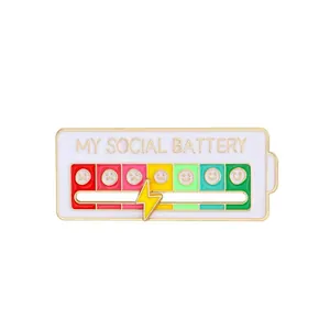 Pin de esmalte de batería social personalizado con rayo deslizante y caras de emojis