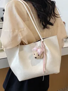 Elegant cream white large capacity leather tote bag for women's daily office commuting.