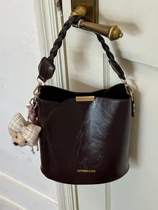 Women Fashion PU Leather Bucket Bag Chic Stitching Retro Shoulder Crossbody Bag Large Capacity Daily Commuter Handbag With Charm