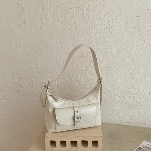 Borsa Sottobraccio Vintage Coreana alla Moda per Donna Borsa a Spalla in Pelle PU Lucida Con Tasca Frontale Fibbia in Metallo Borsa Pendolare Elegante