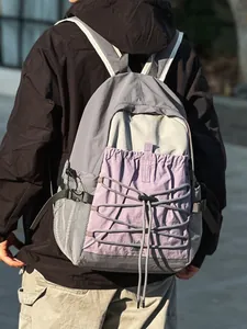 Leichter Outdoor-Wanderrucksack für Damen mit großem Fassungsvermögen und lila Farbblock