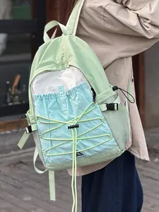 Leichter mintgrüner Outdoor-Wanderrucksack für Damen mit großem Fassungsvermögen und Schnallen