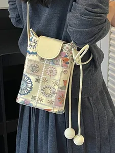 Petit sac bandoulière élégant de style chinois avec broderie florale et rabat chic