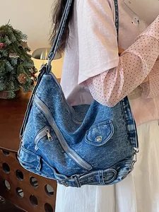 Sac à bandoulière décontracté en denim lavé avec fermetures éclair et ceinture
