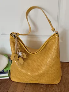 Women Woven PU Leather Tote Bag Casual Large Capacity Weaving Shoulder Crossbody Handbag With Floral Pendant Decoration