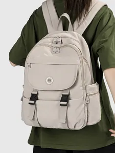 Zaino da esterno beige molto capiente per donna con scomparti multipli funzionali