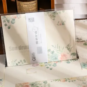Juego de papelería vintage con sobres florales y postales para mensajes románticos
