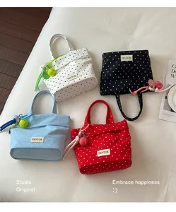 Sacs à main décontractés à pois en quatre couleurs avec breloques de balle de tennis