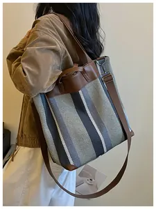 Grand sac cabas en toile rayée pour femme avec anses marron et bandoulière réglable
