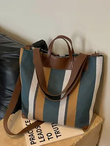 Grand sac fourre-tout en tissu rayé avec bandoulières marron pour femme