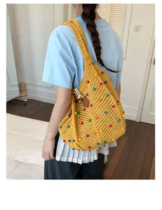 Bolso de ganchillo amarillo hecho a mano con cuentas de colores para playa verano
