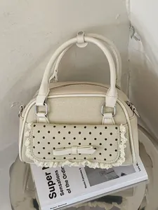 Sac à main blanc crème avec poche à pois et bordure en dentelle pour femme