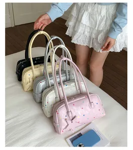 Bolsos de hombro con estampado de estrellas en varios colores con asas largas