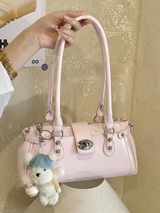 Élégant sac à bandoulière rétro rose pour femme avec breloque ours en peluche et métal