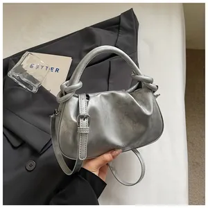 Sac à main plissé argenté avec poignée nouée et bandoulière réglable pour femmes mode
