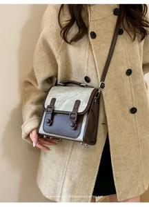 Zaino retrò panna e marrone in ecopelle per donna borsa fashion stile pendolare.
