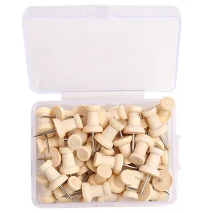 Lot de punaises décoratives en bois dans une boîte de rangement en plastique