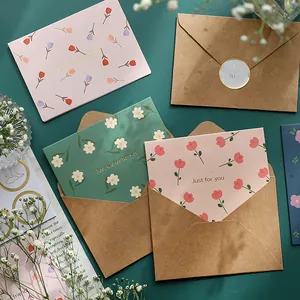 Set de tarjetas de felicitación florales con sobres kraft para regalos románticos