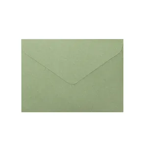 Sobre de lujo verde salvia perlado para invitaciones de boda y tarjetas de regalo