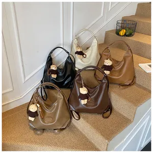 Borse tote vintage di grande capacità in vari colori con ciondoli a orsetto sulle scale