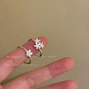 Luxury Copper Zirconia Flower Open Ring For Women Delicate Floral Silver Plated Adjustable Finger Ring Fashion Jewelry Accessories