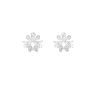 Refined silver flower stud earrings with crushed texture and sparkling zircon centers