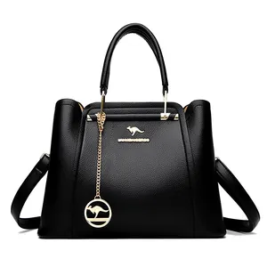 Bolso de mano elegante en cuero granulado negro con gran capacidad y logo dorado